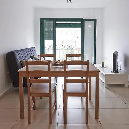 Torredembarra Apartment *